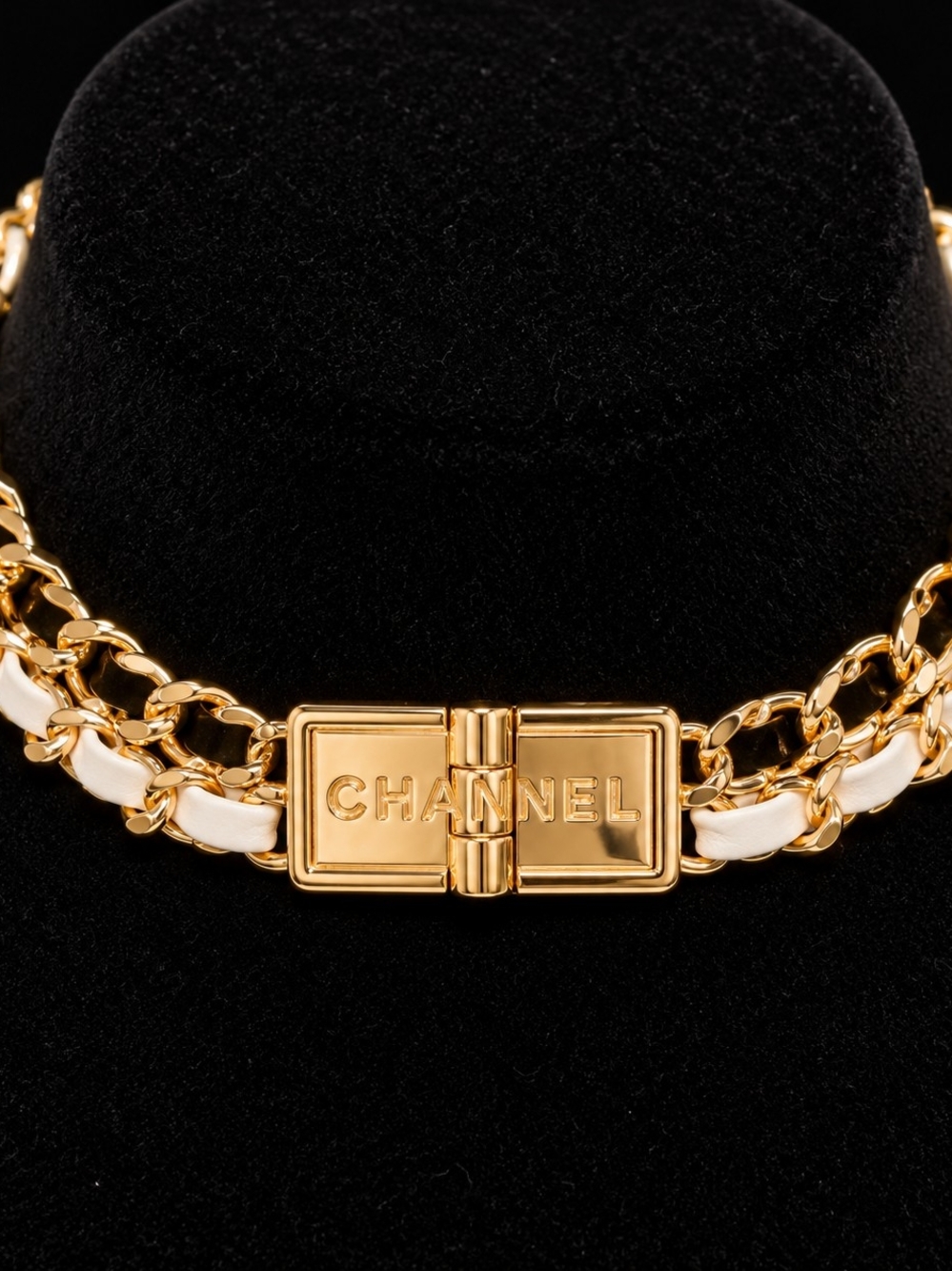 CHANEL Gold and White Chain-Link Choker Necklace